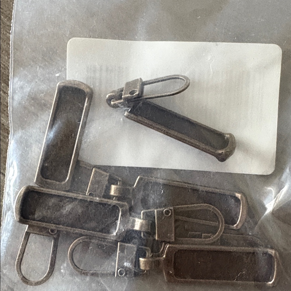 Hardware And Accessories Replacement Bundle - image 3